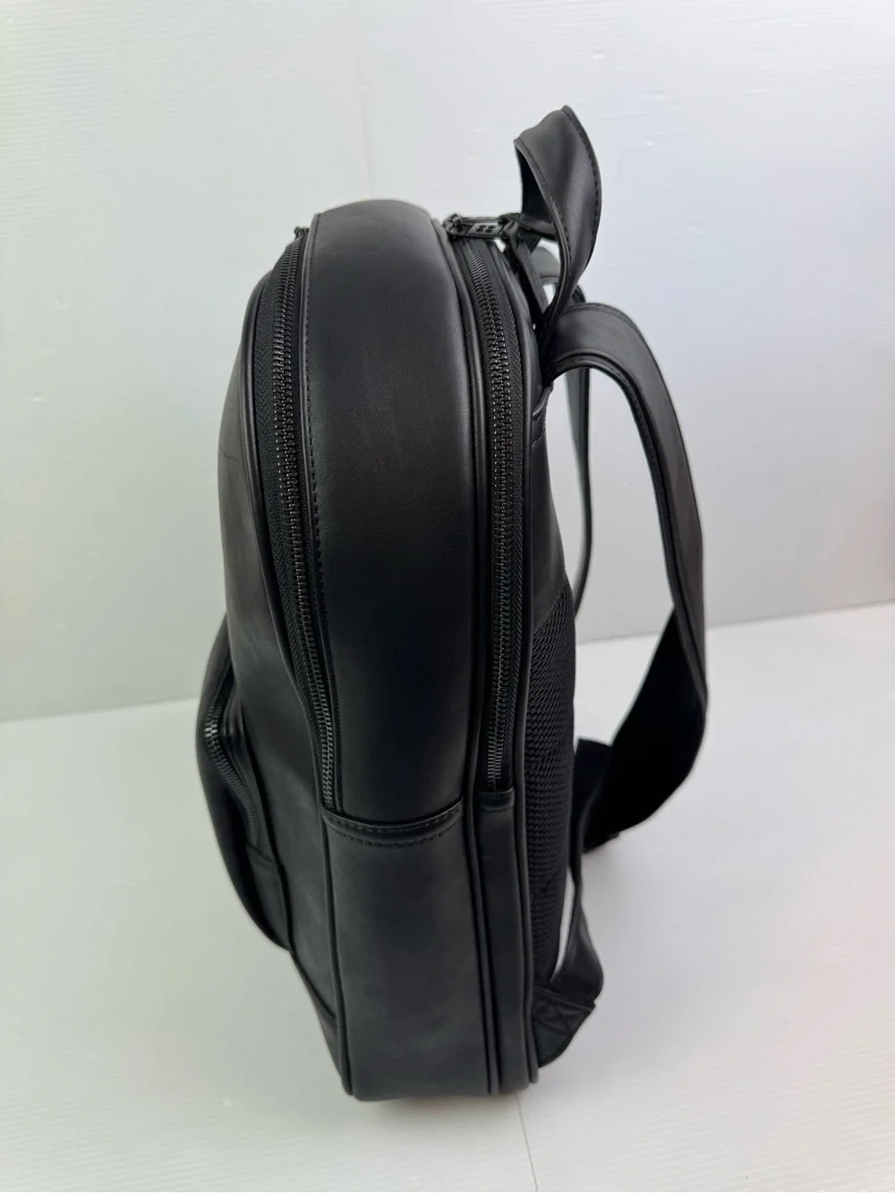 Qualtrics black waterproof